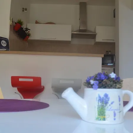 Vikendica Purple Summer House - *